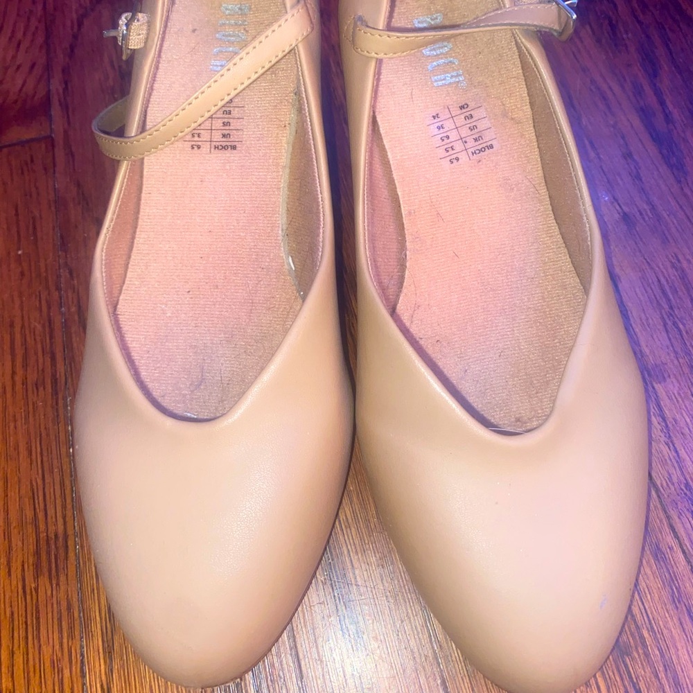 tan heels!!